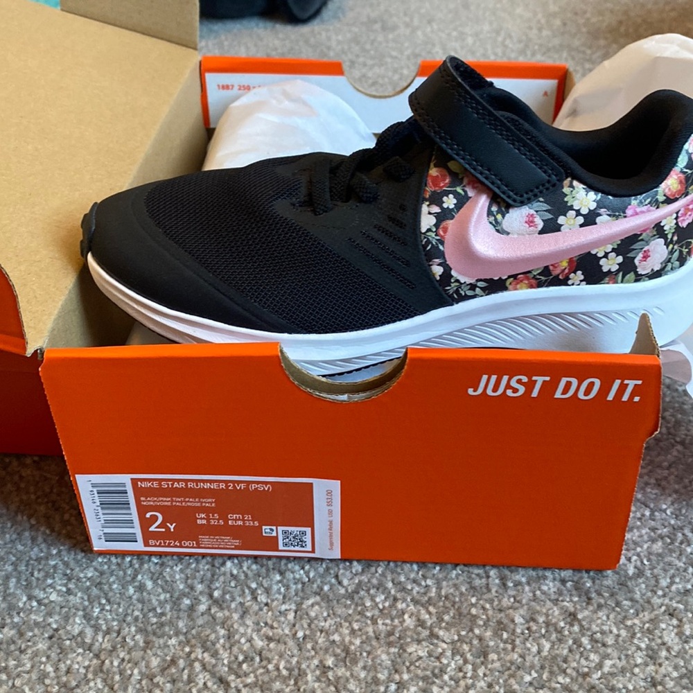 Nike Star runner sneakers
